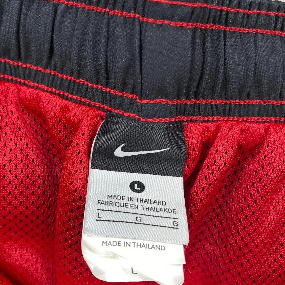 Nike Swim Trunks Mens Large Red Black Mesh Lined Board Shorts